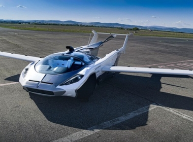 Công ty Mỹ mở bán xe điện bay 100 km/h, giá 2,1 tỷ đồng, cháy hàng trong suốt năm 2022