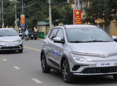 Taxi sử dụng ô tô điện tại Việt Nam có hiệu quả?